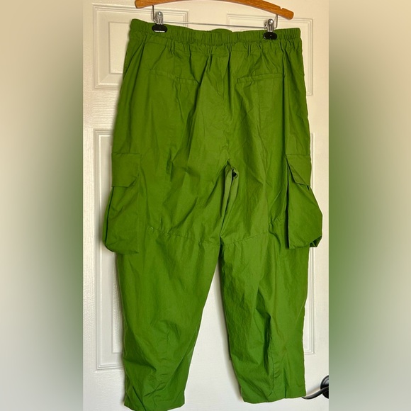 FARM Rio Green Cropped Pants - Picture 8 of 11